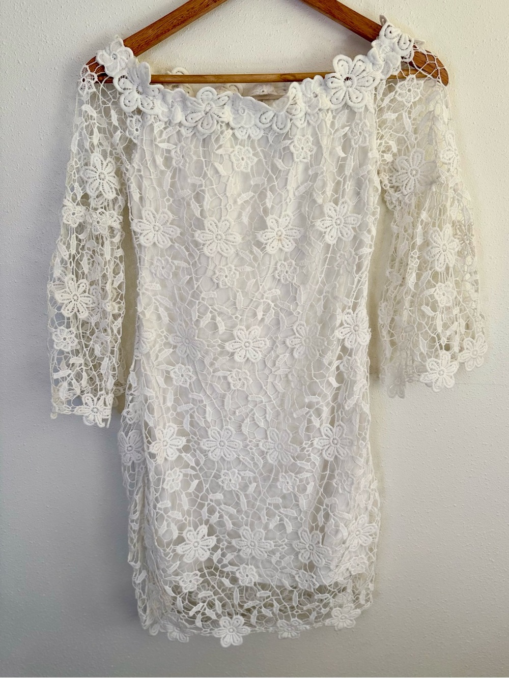 Auxo Collection White Floral Lace Off Shoulder Dress Size S Bell Sleeve - Picture 13 of 13